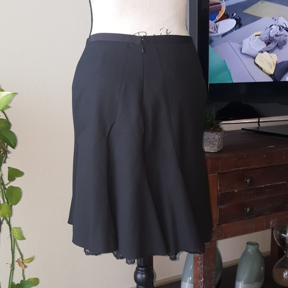 ⭐ Black Lace Lined Skirt ⭐ - Picture 3 of 7